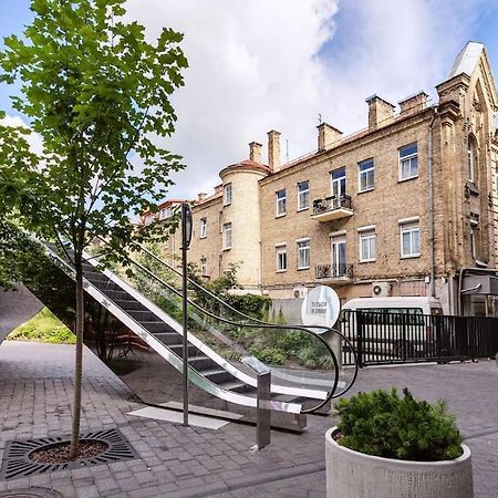 Luxury Apartment In Gedimino Av. Vilnius Exterior photo