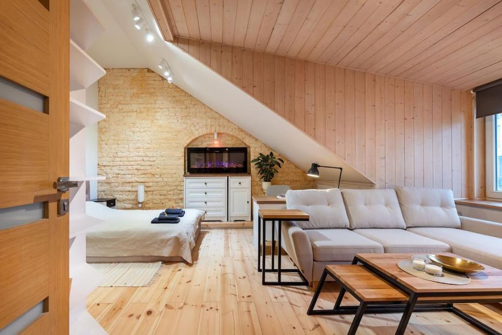 Luxury Apartment In Gedimino Av. Vilnius Exterior photo
