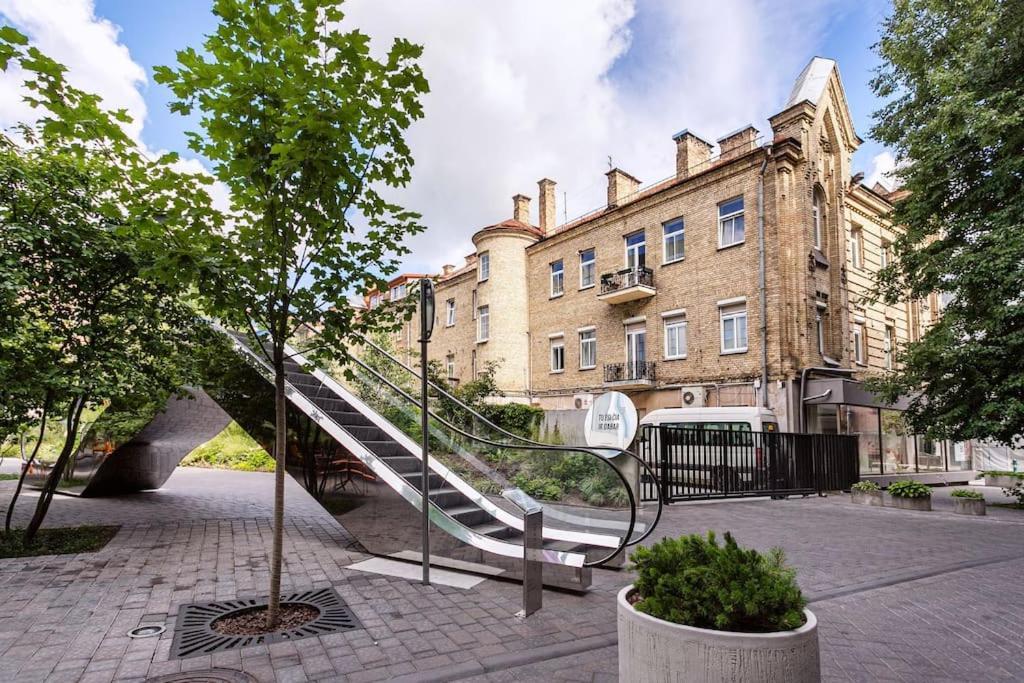 Luxury Apartment In Gedimino Av. Vilnius Exterior photo