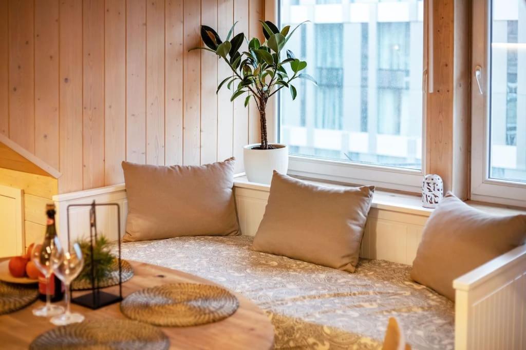 Luxury Apartment In Gedimino Av. Vilnius Exterior photo